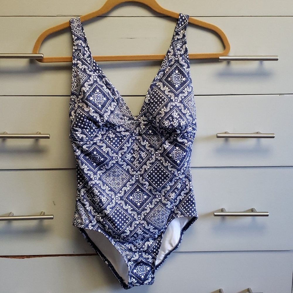 EUC Reyn Spooner One-piece {6}